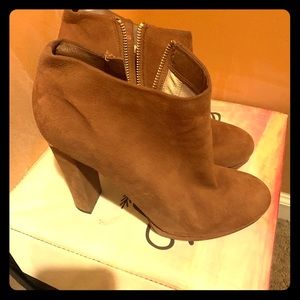 Michael Kors sz 8.5 preloved booties!